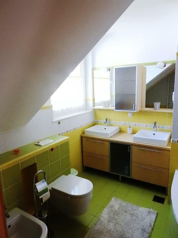 Natasha'S Garden House Leilighet Dol pri Ljubljani Eksteriør bilde